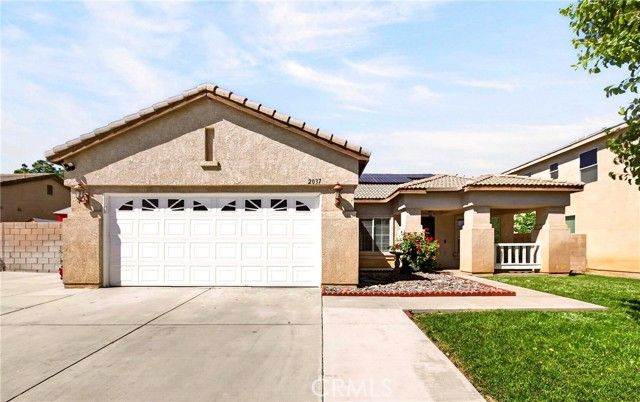 2037 W Avenue H6, Lancaster, CA 93536