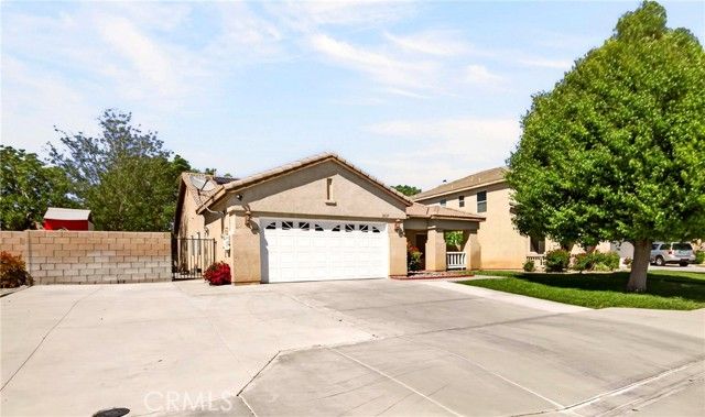 2037 W Avenue H6, Lancaster, CA 93536