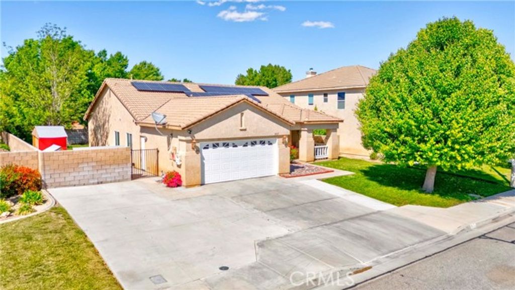 2037 W Avenue H6, Lancaster, CA 93536