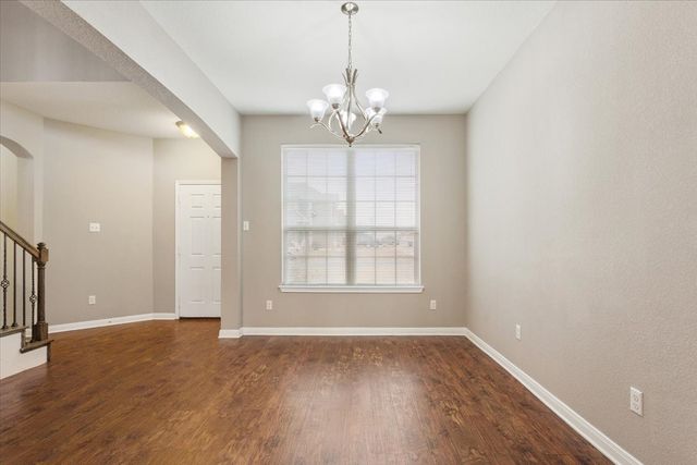 10713 Burnham Dr, Waco, TX 76708