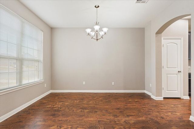 10713 Burnham Dr, Waco, TX 76708