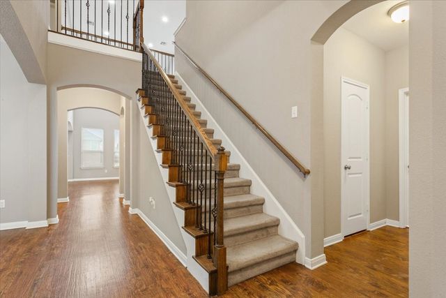 10713 Burnham Dr, Waco, TX 76708