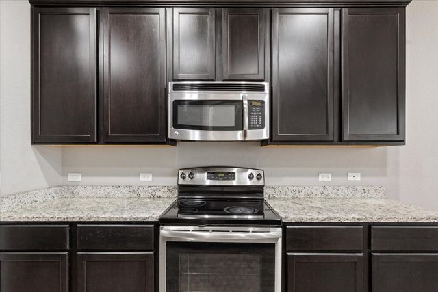 10713 Burnham Dr, Waco, TX 76708