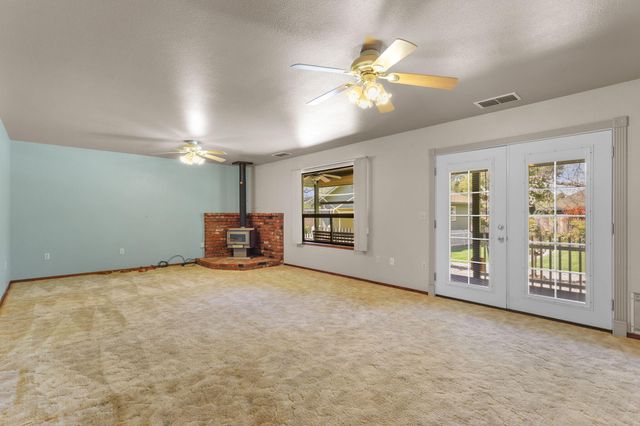 4648 Dandelion Drive, Redding, CA 96002