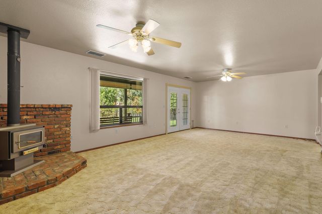 4648 Dandelion Drive, Redding, CA 96002