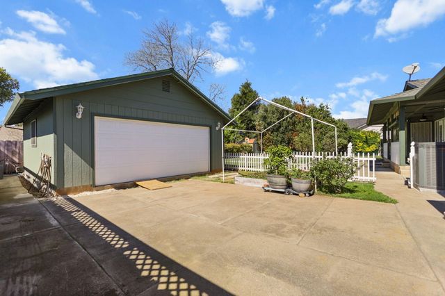 4648 Dandelion Drive, Redding, CA 96002