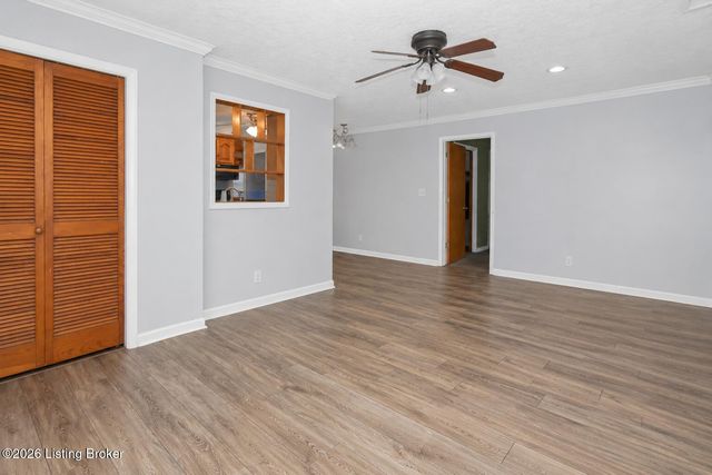 4824 Brenda Dr, Louisville, KY 40219