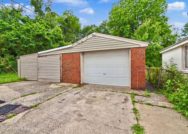 4824 Brenda Dr, Louisville, KY 40219