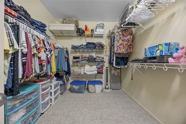 2424 Radcliffe Drive SW, Cedar Rapids, IA 52404