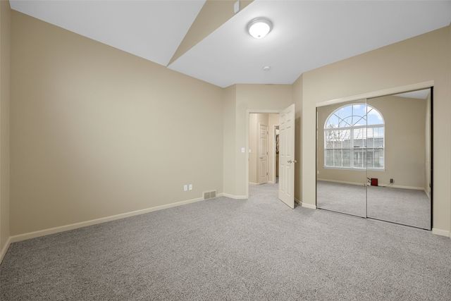 2424 Radcliffe Drive SW, Cedar Rapids, IA 52404
