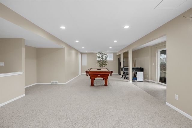 2424 Radcliffe Drive SW, Cedar Rapids, IA 52404