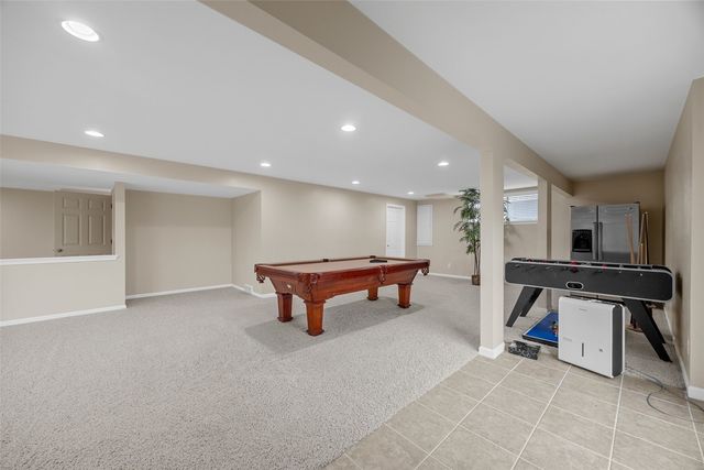 2424 Radcliffe Drive SW, Cedar Rapids, IA 52404