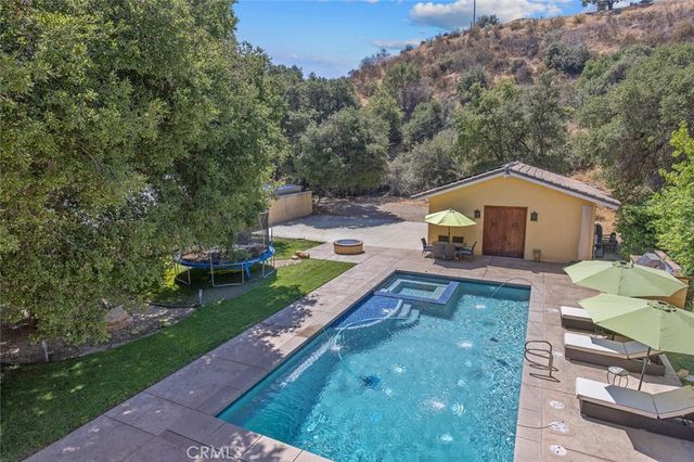 21120 Placerita Canyon Road, Newhall, CA 91321