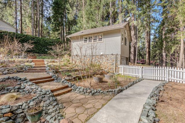 10641 Boulder St, Nevada City, CA 95959