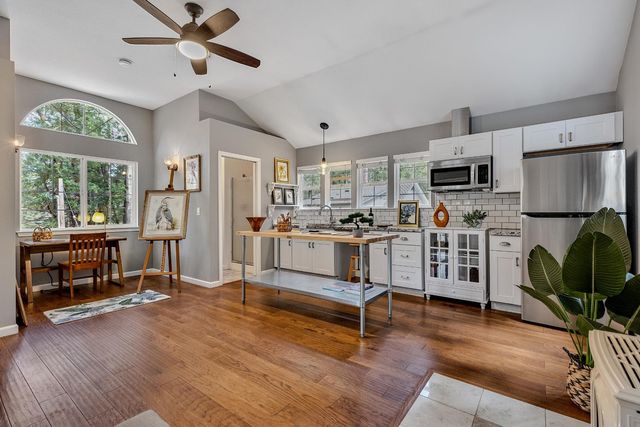 10641 Boulder St, Nevada City, CA 95959