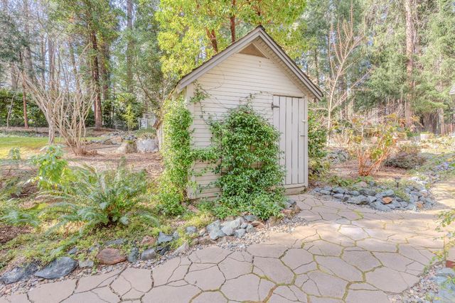 10641 Boulder St, Nevada City, CA 95959