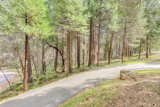 10641 Boulder St, Nevada City, CA 95959