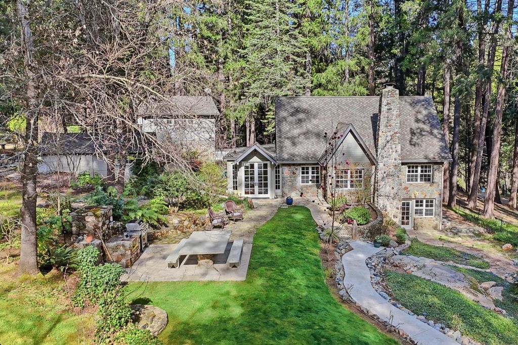 10641 Boulder St, Nevada City, CA 95959