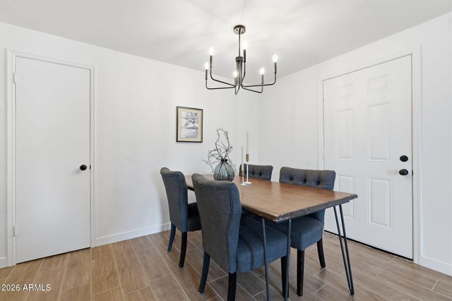 720 E DOBBINS Road, Phoenix, AZ 85042