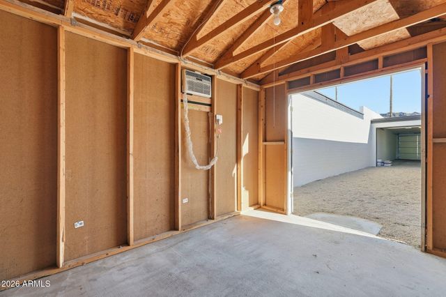 720 E DOBBINS Road, Phoenix, AZ 85042