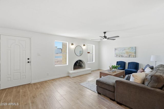 720 E DOBBINS Road, Phoenix, AZ 85042