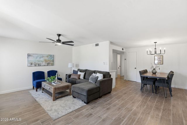 720 E DOBBINS Road, Phoenix, AZ 85042