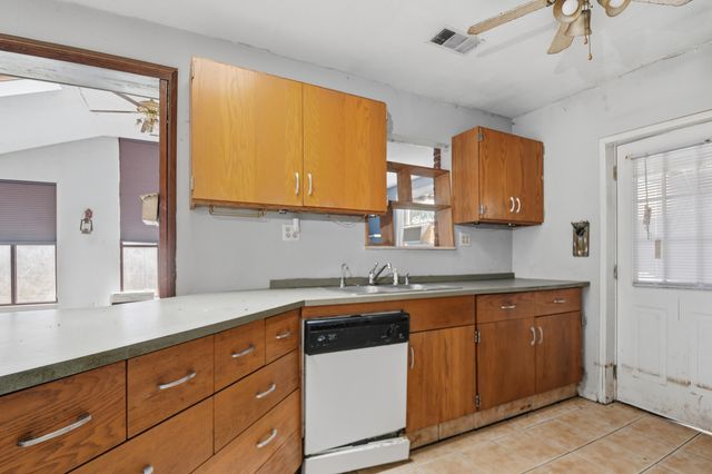 363 Hidden Valley Road, Highland Heights, KY 41076