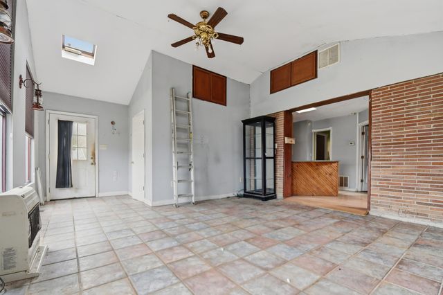 363 Hidden Valley Road, Highland Heights, KY 41076