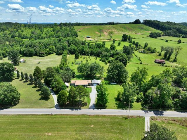 5858 Wolf Creek Road, Spring City, TN 37381