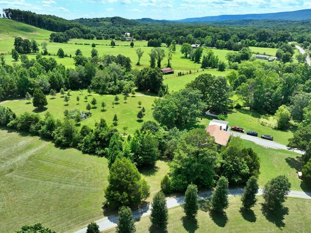 5858 Wolf Creek Road, Spring City, TN 37381