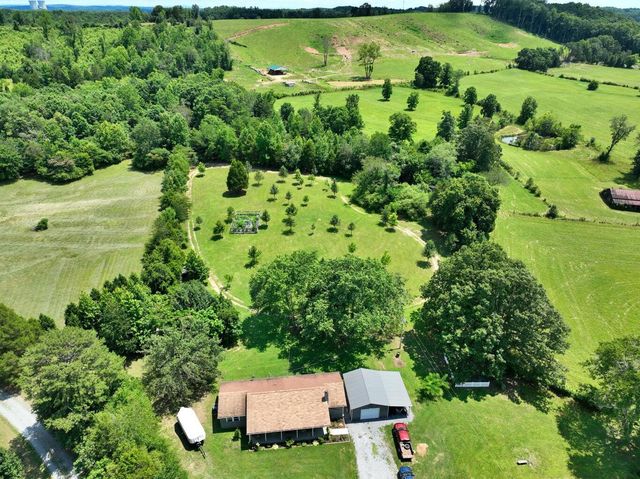 5858 Wolf Creek Road, Spring City, TN 37381