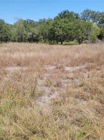 11 Post Oak Road, Inez, TX 77968