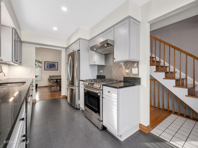 412 Lawrence Avenue, Glen Ellyn, IL 60137