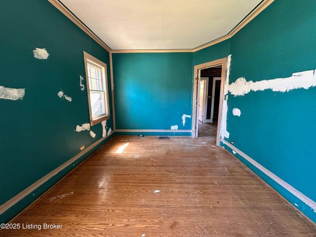 733 S 44th St, Louisville, KY 40211