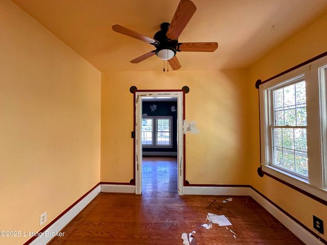 733 S 44th St, Louisville, KY 40211