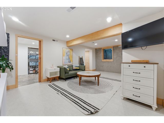 2730 Se 66TH Ave, Portland, OR 97206