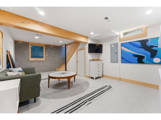 2730 Se 66TH Ave, Portland, OR 97206