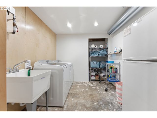 2730 Se 66TH Ave, Portland, OR 97206