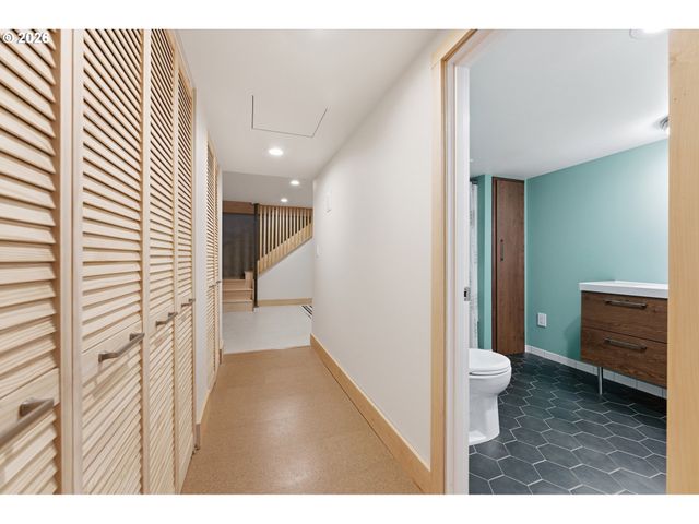 2730 Se 66TH Ave, Portland, OR 97206