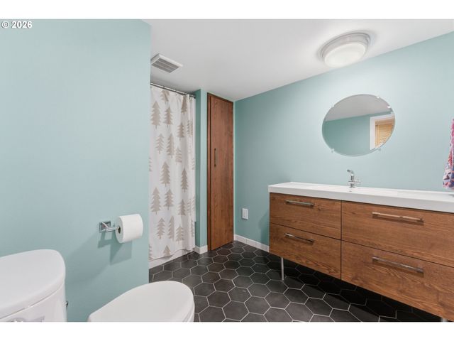 2730 Se 66TH Ave, Portland, OR 97206