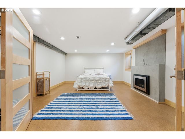 2730 Se 66TH Ave, Portland, OR 97206