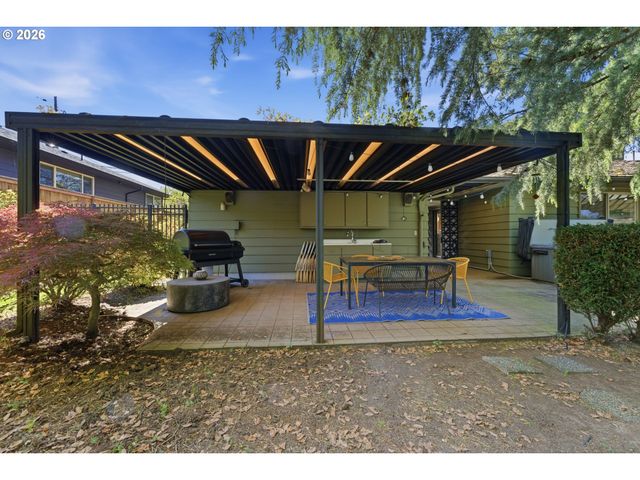 2730 Se 66TH Ave, Portland, OR 97206