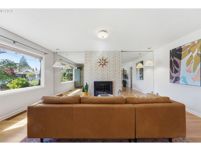 2730 Se 66TH Ave, Portland, OR 97206