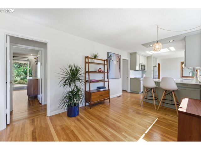 2730 Se 66TH Ave, Portland, OR 97206