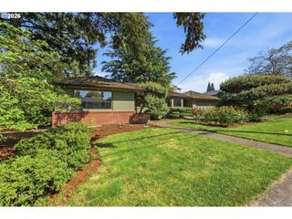 2730 Se 66TH Ave, Portland, OR 97206