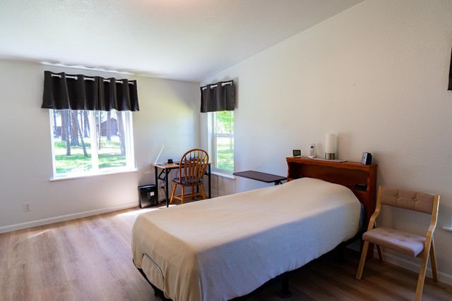 6571 Lake Forest Dr, Nine Mile Falls, WA 99026