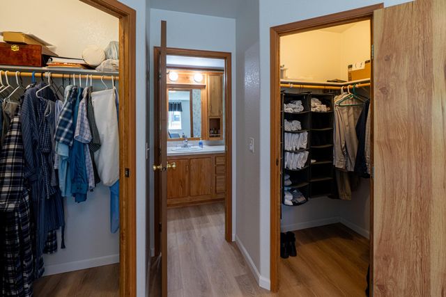 6571 Lake Forest Dr, Nine Mile Falls, WA 99026