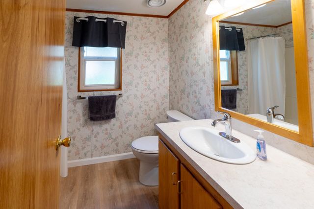 6571 Lake Forest Dr, Nine Mile Falls, WA 99026
