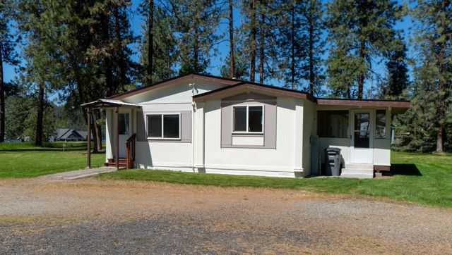 6571 Lake Forest Dr, Nine Mile Falls, WA 99026