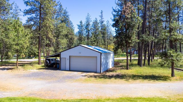 6571 Lake Forest Dr, Nine Mile Falls, WA 99026